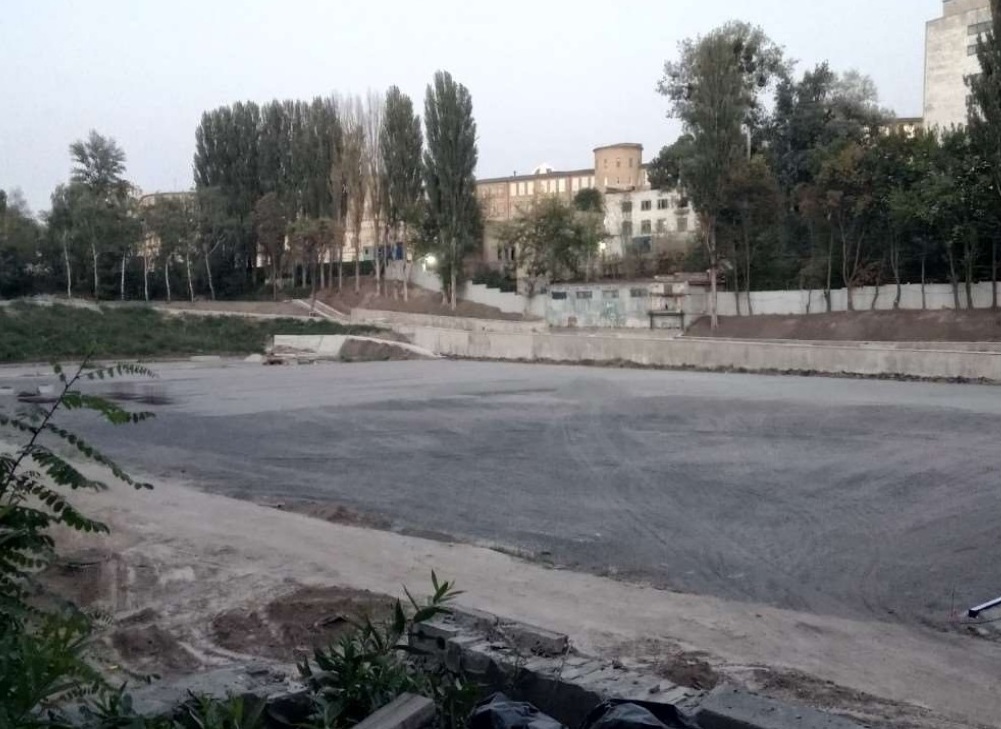 na territorii stadiona arsenal