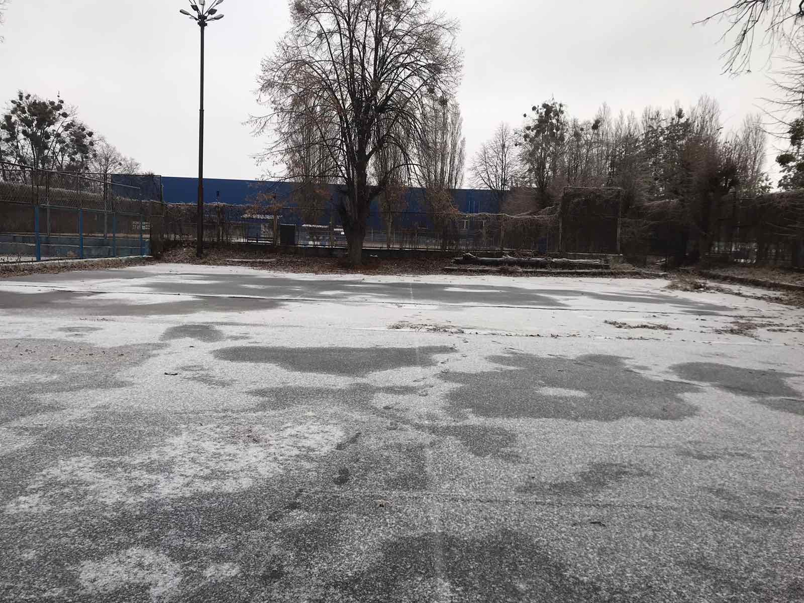 na stadione dinamo nachali razrushat