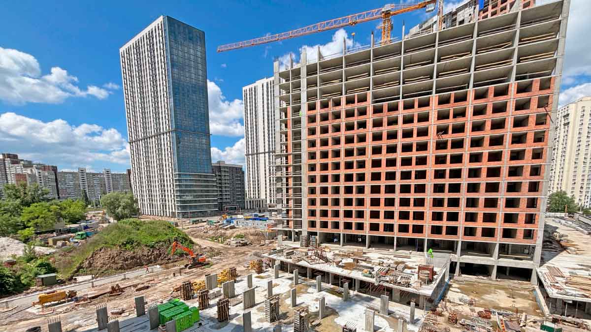 Ход строительства ЖК «Метрополис» в июне 2026 года: последние новости со строительной площадки