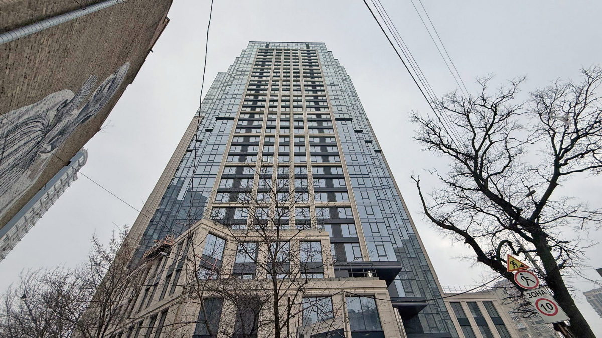 A136 Highlight Tower