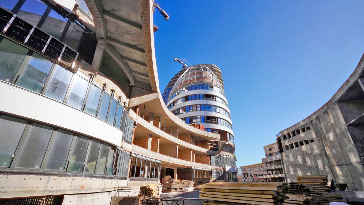 Ход строительства БФК INTERGAL CITY в Киеве — апрель 2026