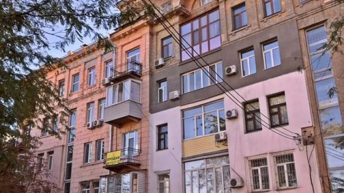 Грушевского, 15