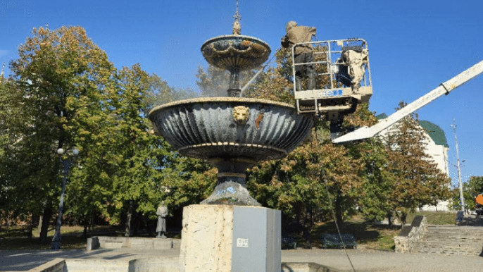 соборній сквер трехуовневй фонтан