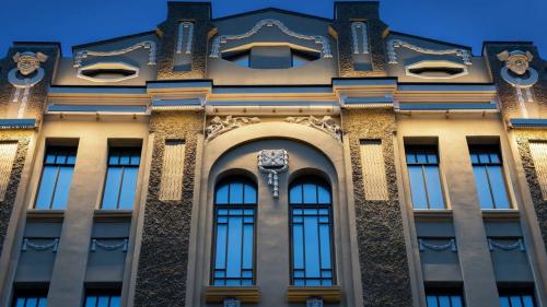 В Харькове завершили проект архитектурной подсветки Дома Розенфельда
